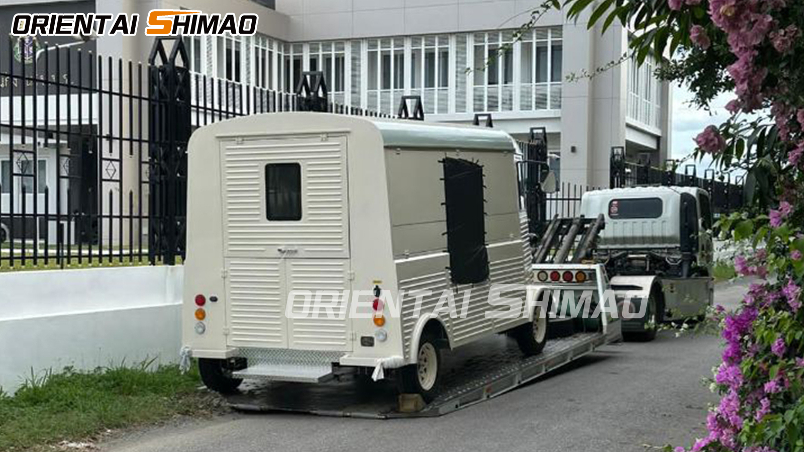 Trả lại ảnh của xe tải thực phẩm