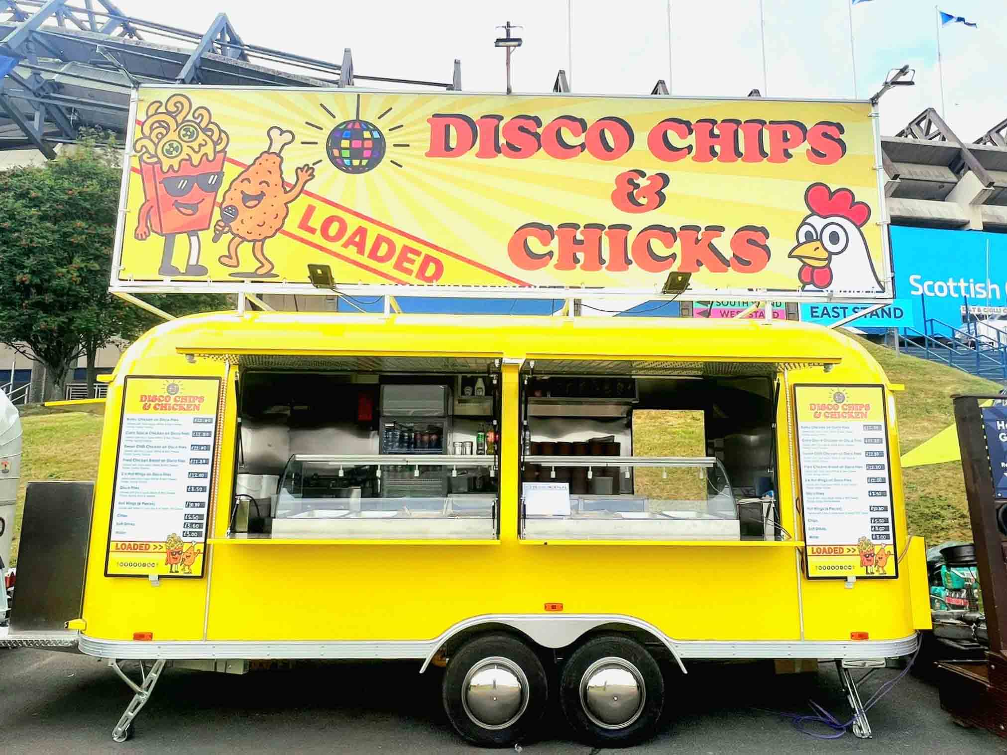 Trailer thực phẩm Qingfeng ra mắt choáng váng! Khách hàng nắm bắt được niềm vui của việc cung cấp nhà bếp di động thiết kế cao